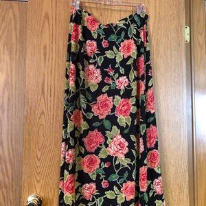 Coldwater Creek floral print skirt.  Size PL